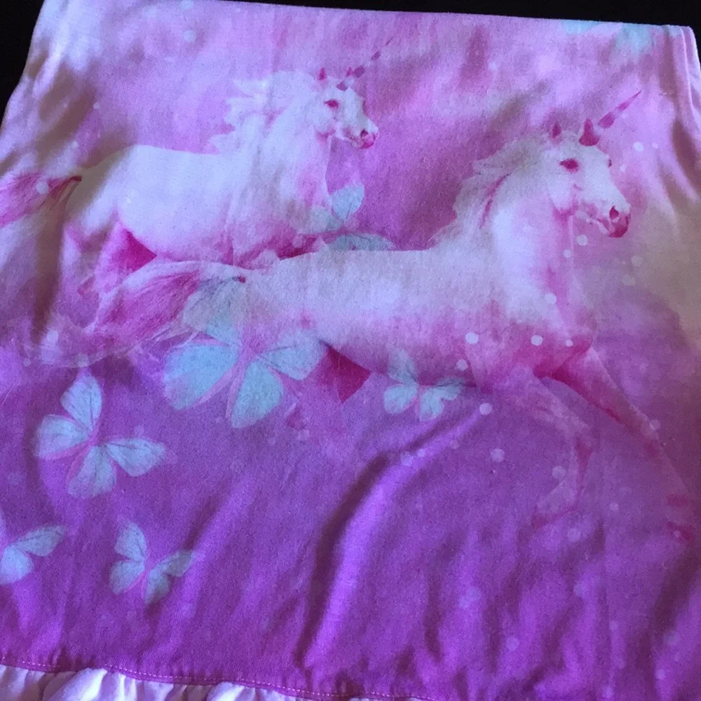 The children’s place nightgown purple with unicorns s/p 5/6